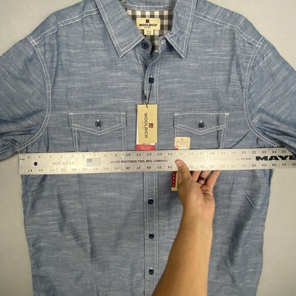 NEW Woolrich Size XL Mens Button Up Chambray Shirt Short Sleeve Blue Pockets - Picture 4 of 9